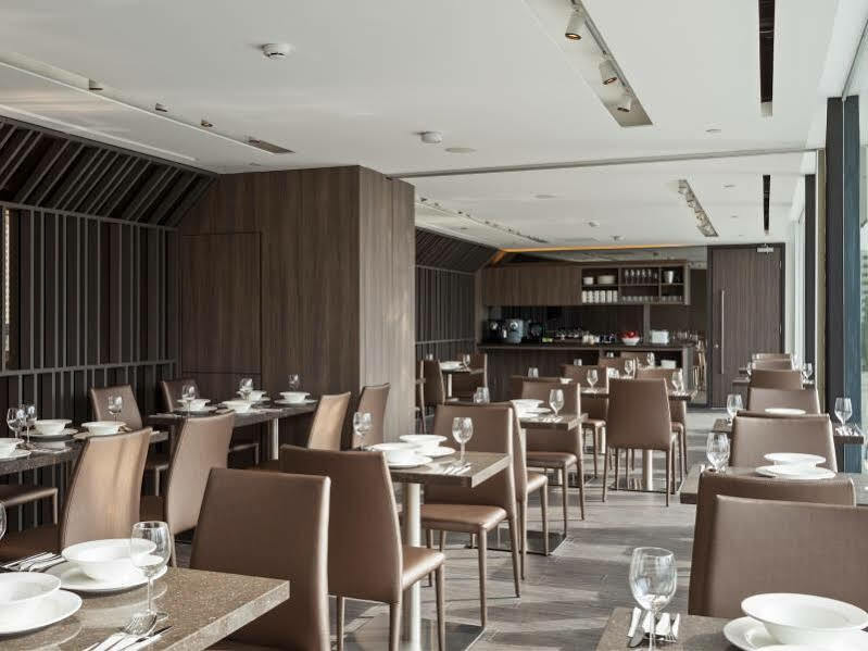 Khách sạn hẻo lánh Louis Kienne - Havelock Singapore
